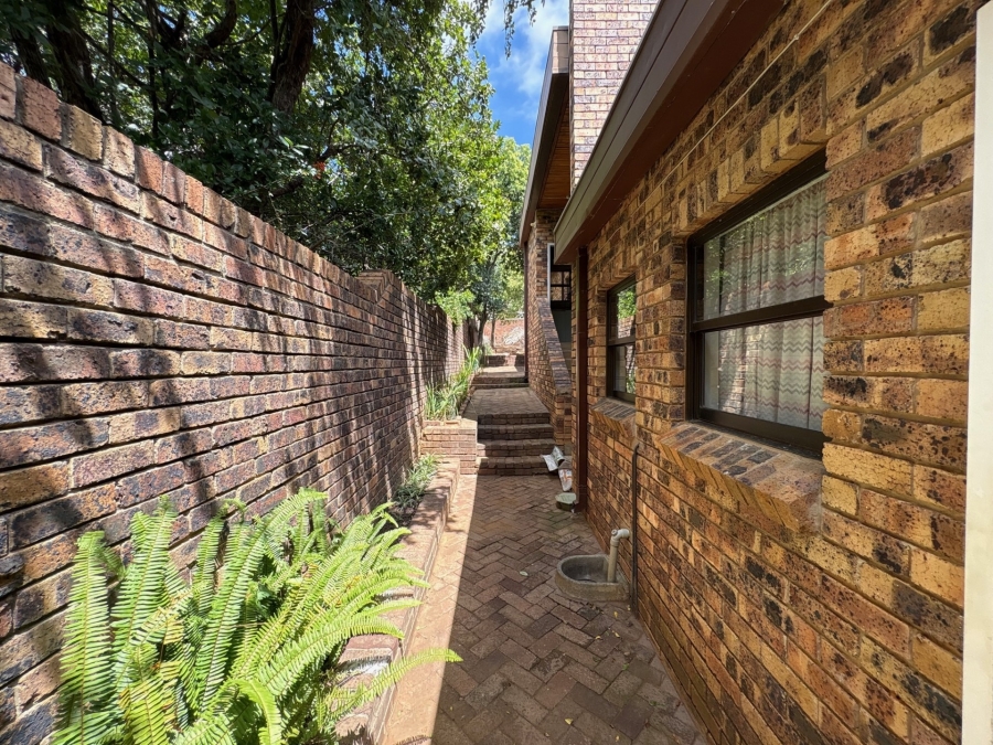 4 Bedroom Property for Sale in Heuwelsig Free State